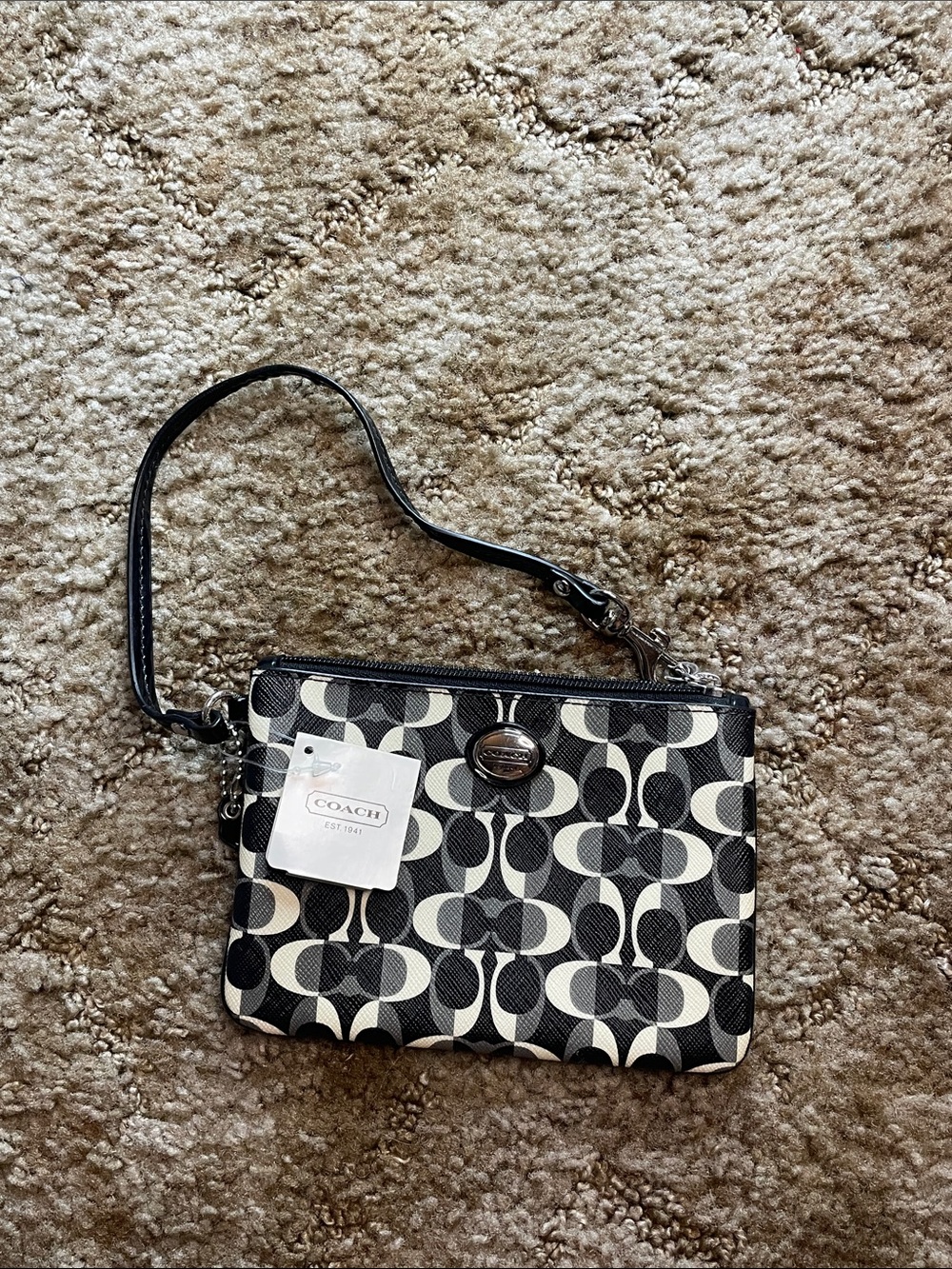 NWT Coach Signature Optic C Black Gray Cream Wristlet
